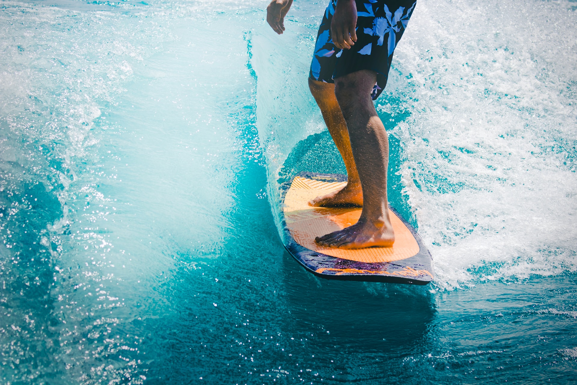 Disfruta del surf en todos sus niveles: 33 spots para experimentar la emoción del surf, bodyboard y paddle surf y convertirlo en tu estilo de vida